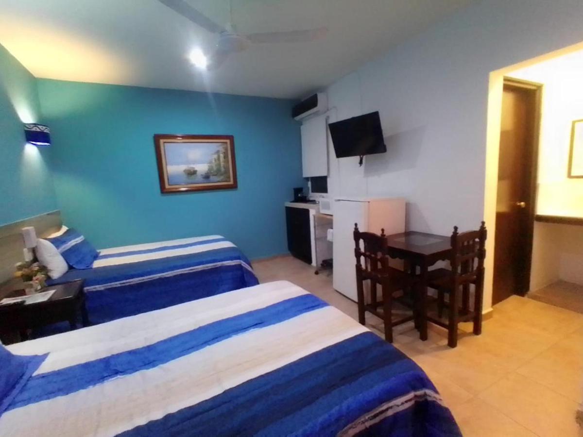 Hotel Acuario PLAYA DEL CARMEN Habitación foto